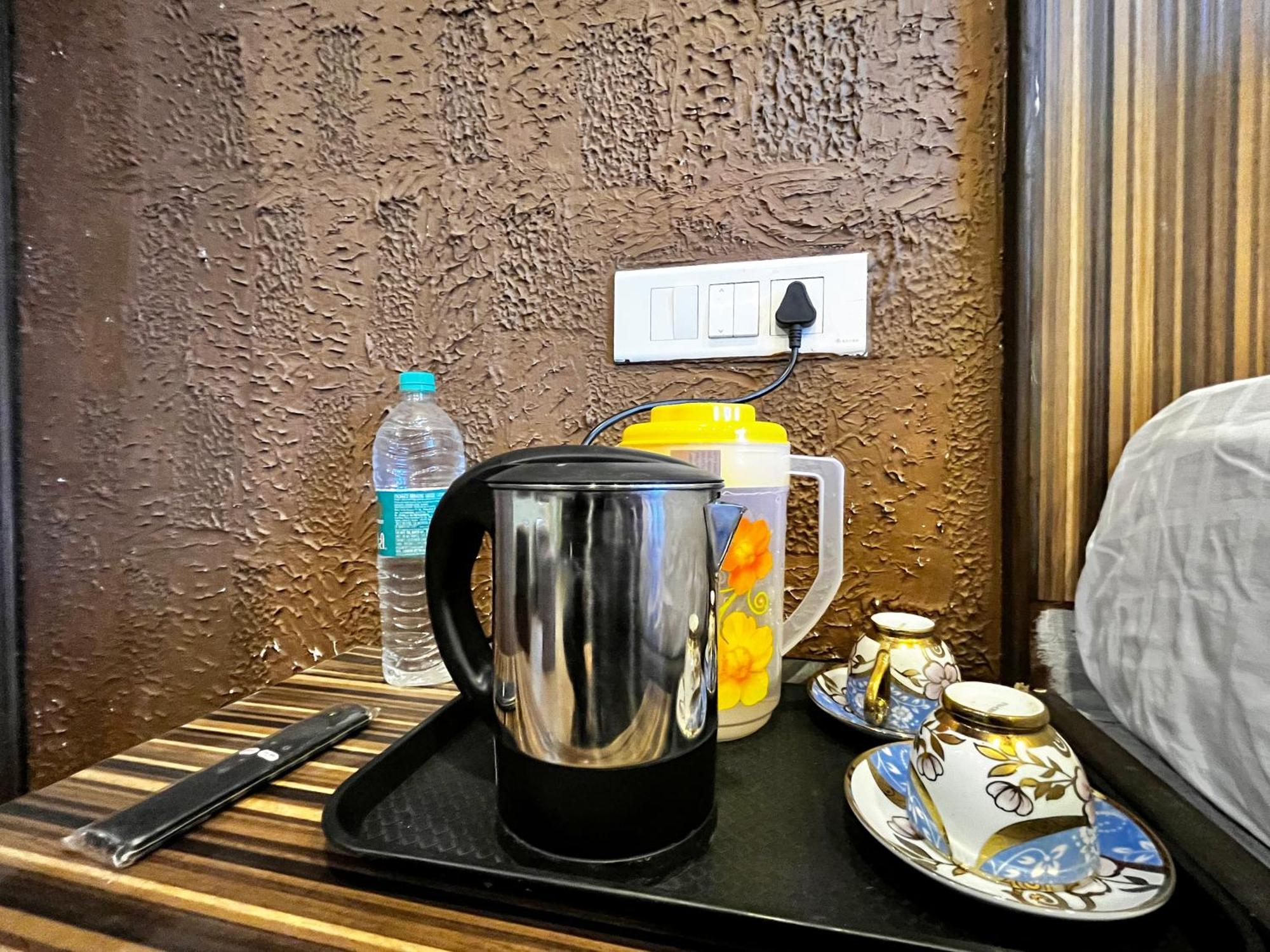 Puri'S Bnb Шимла Экстерьер фото