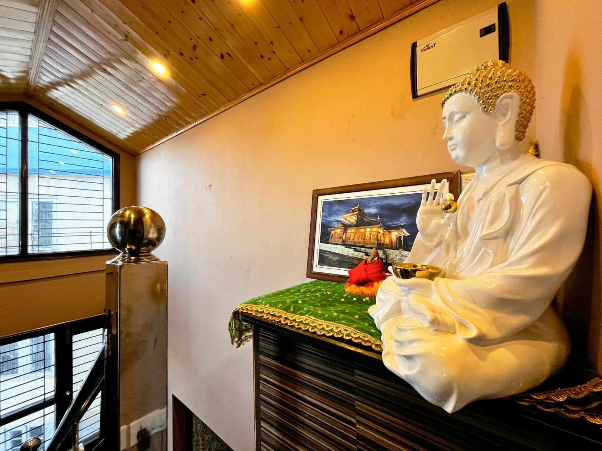 Puri'S Bnb Шимла Экстерьер фото