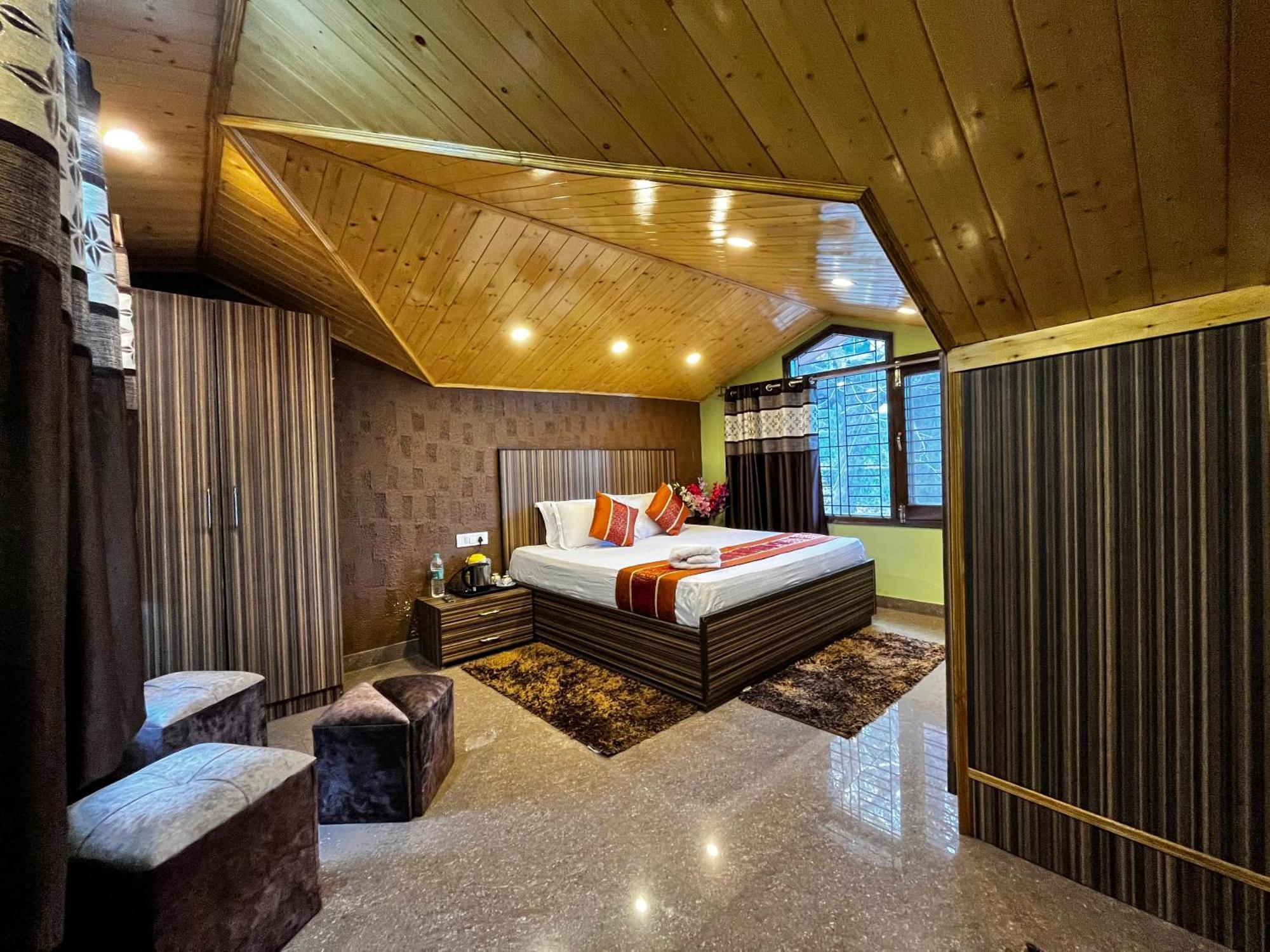 Puri'S Bnb Шимла Экстерьер фото