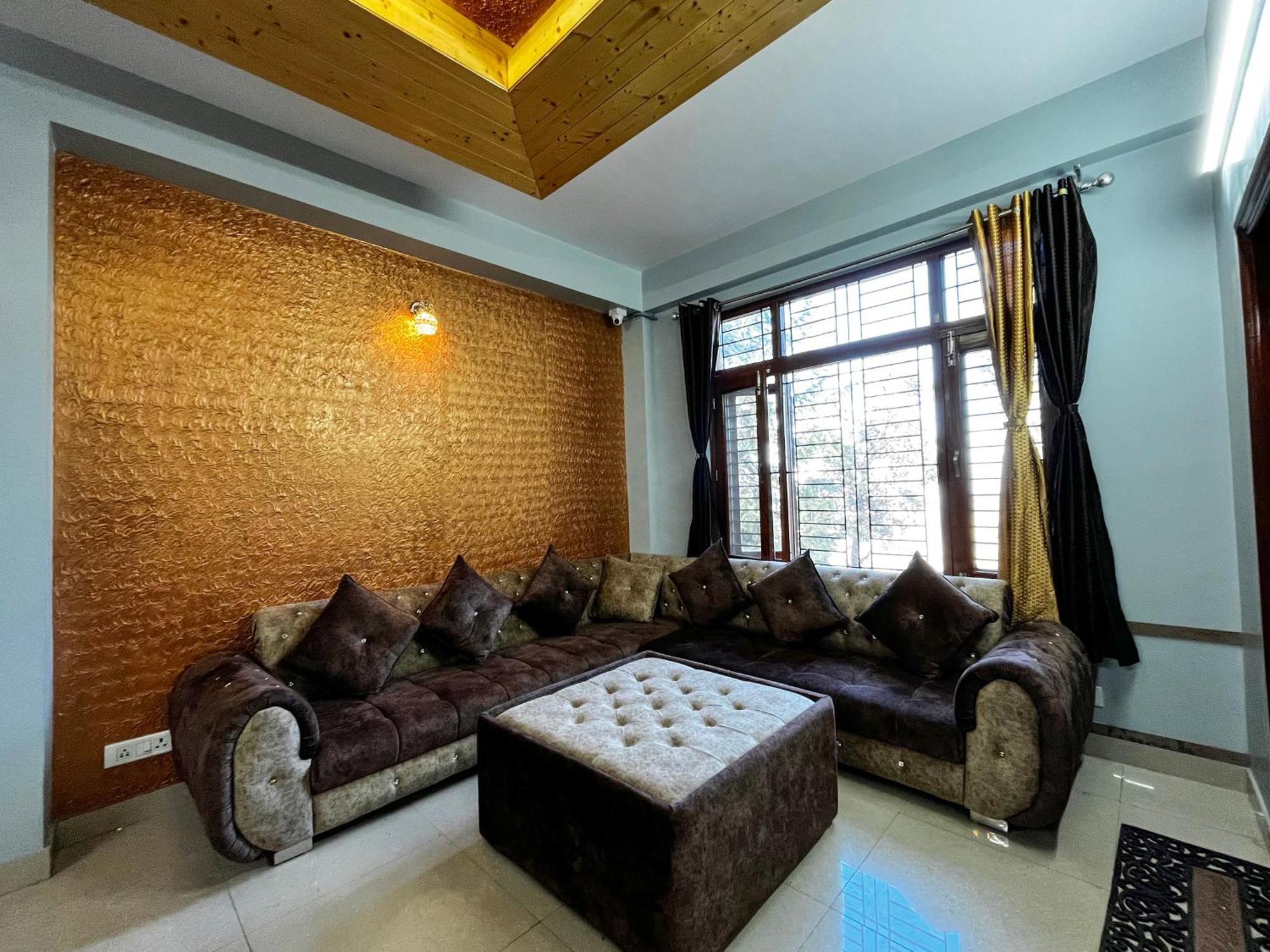Puri'S Bnb Шимла Экстерьер фото