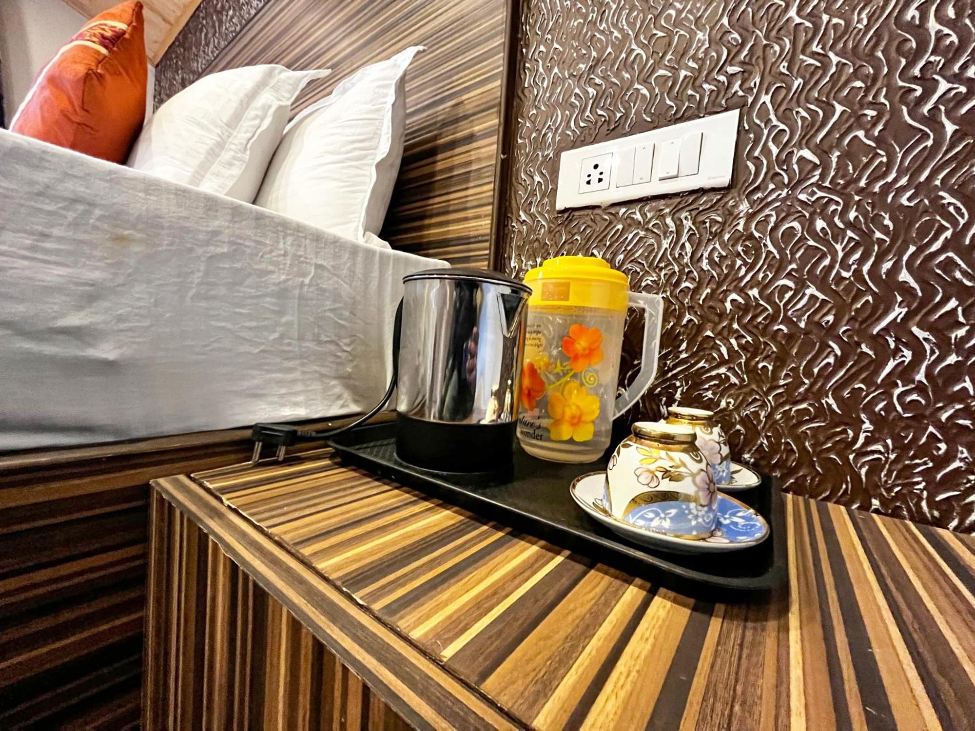 Puri'S Bnb Шимла Экстерьер фото