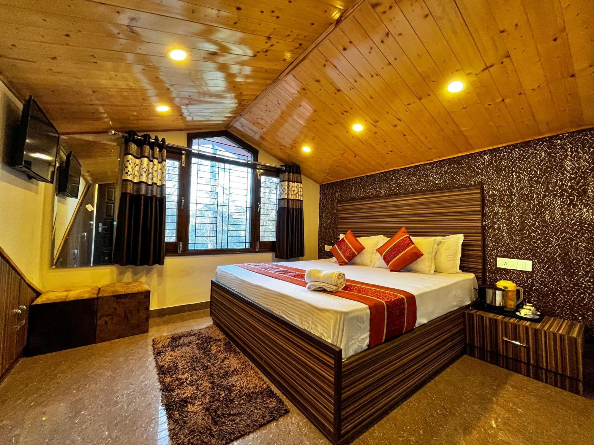 Puri'S Bnb Шимла Экстерьер фото