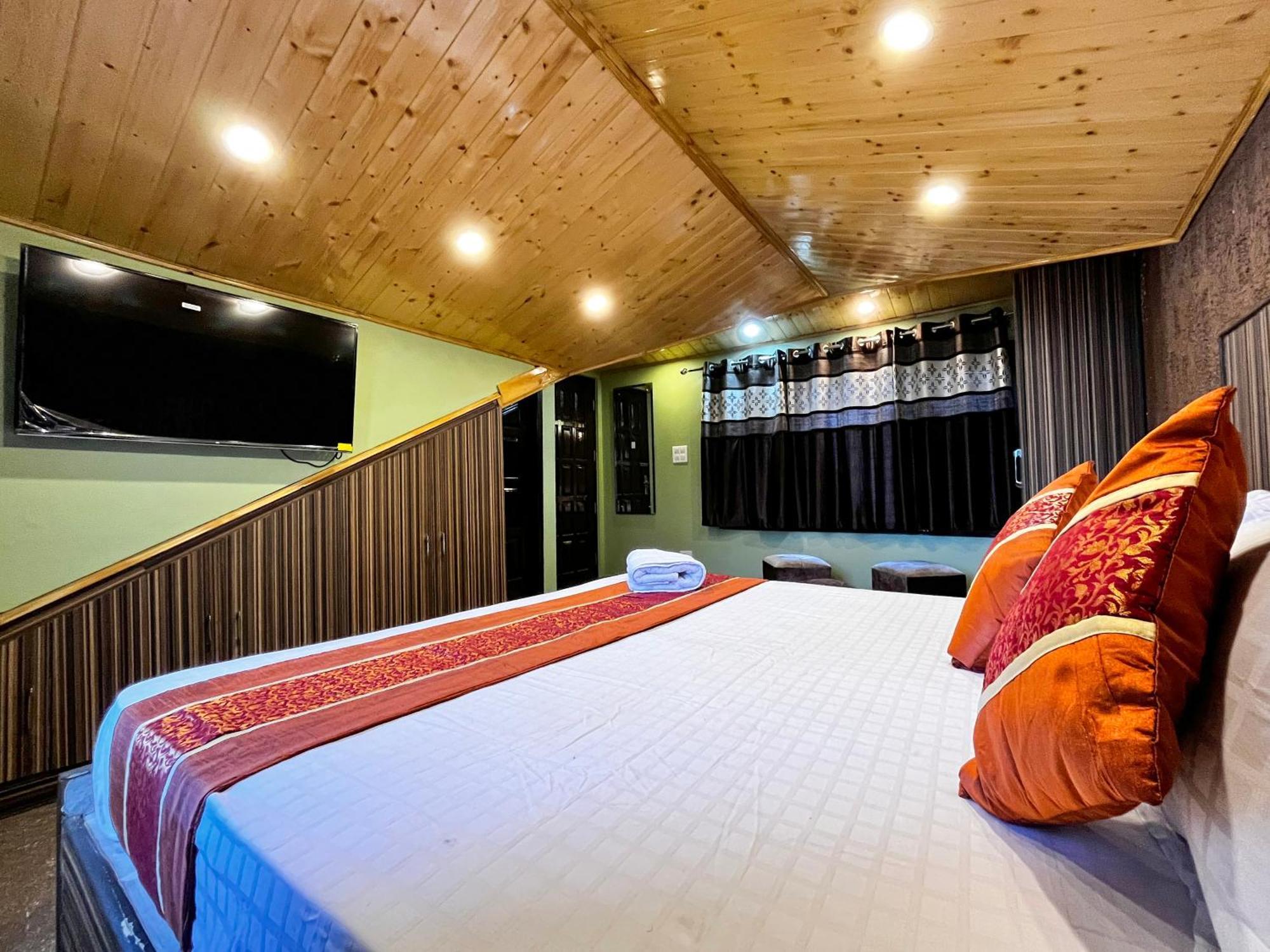 Puri'S Bnb Шимла Экстерьер фото