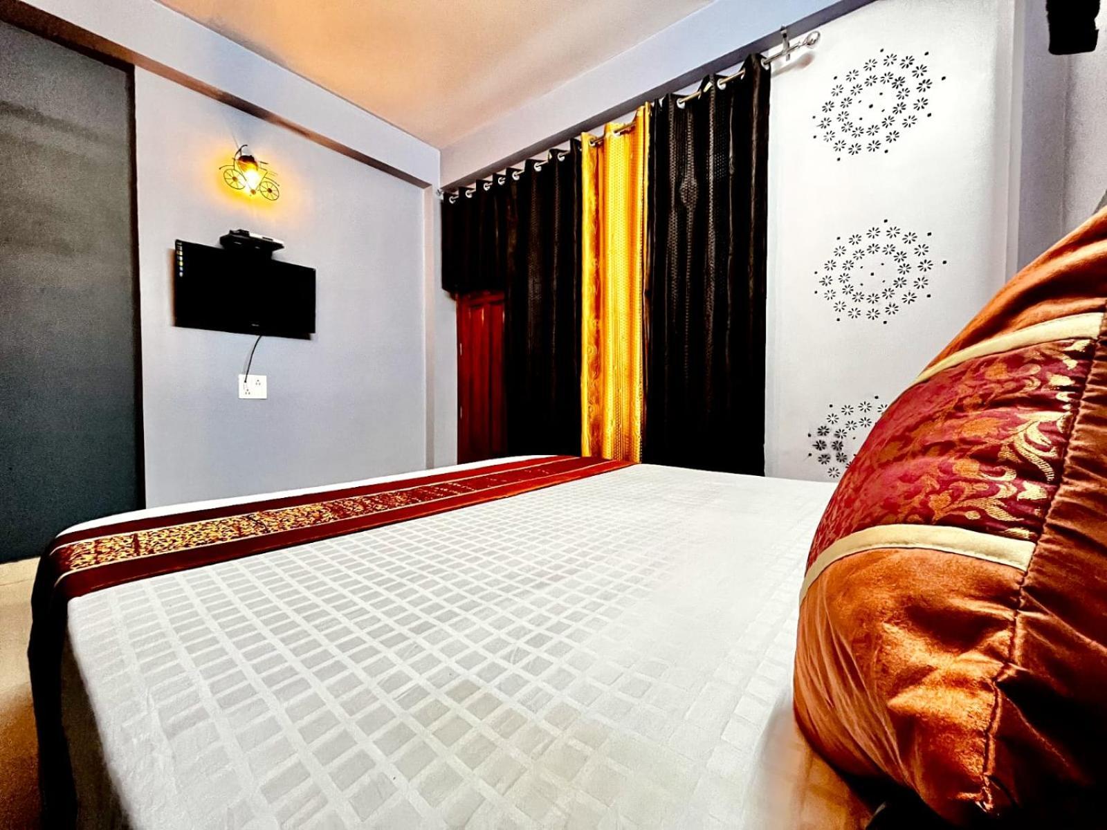 Puri'S Bnb Шимла Экстерьер фото
